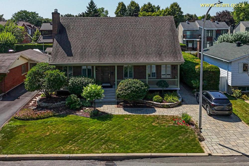 Superbe-maison-refaite-a-100-haut-de-gamme-a-Boucherville