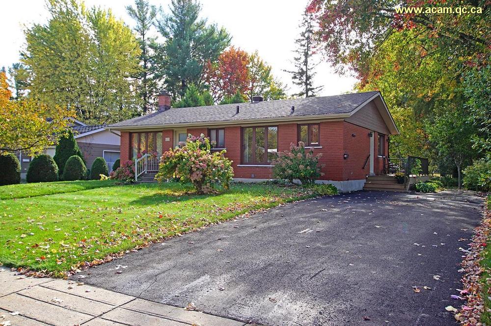 Maison-tres-bien-entretenue-av Maison-Chalet