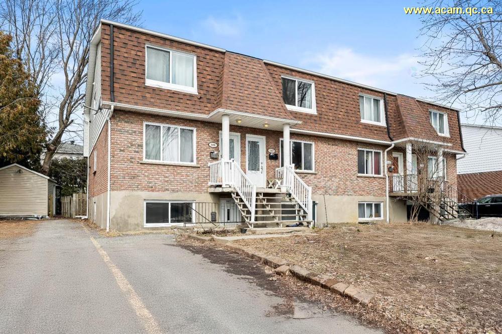 Triplex-bien-entretenu-1x-4-1 Terrain-Ferme-ou-Autre